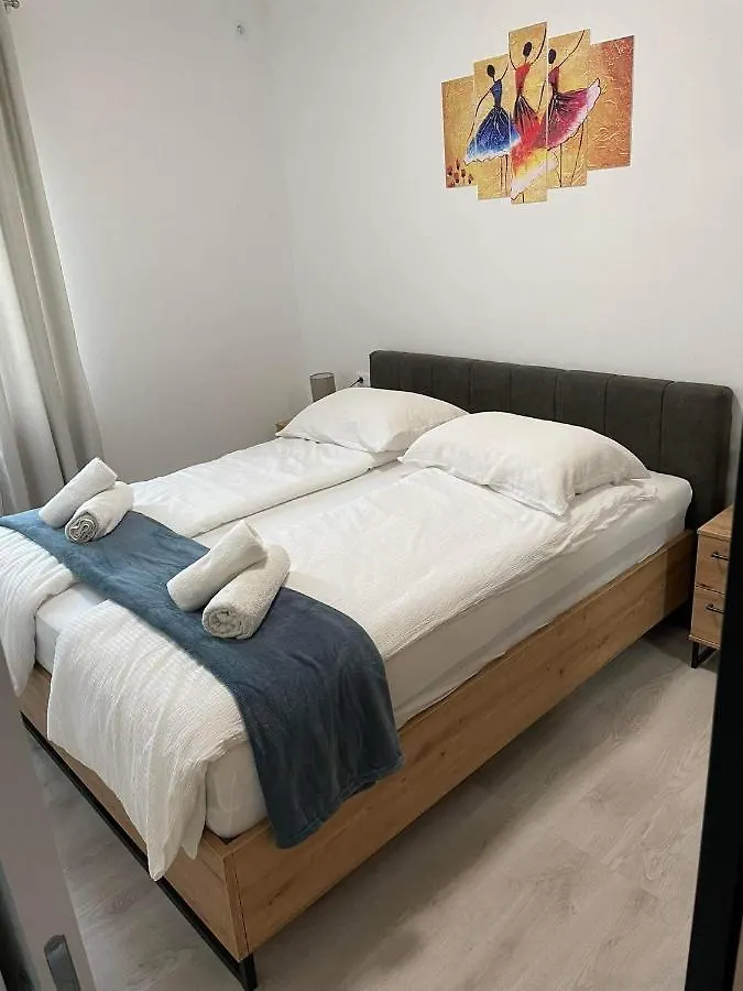 Апартаменты Apartman Ivanica Lukoran